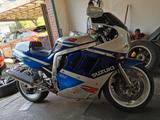 Suzuki GSXR 1100 - SUZUKI GSX1100G
