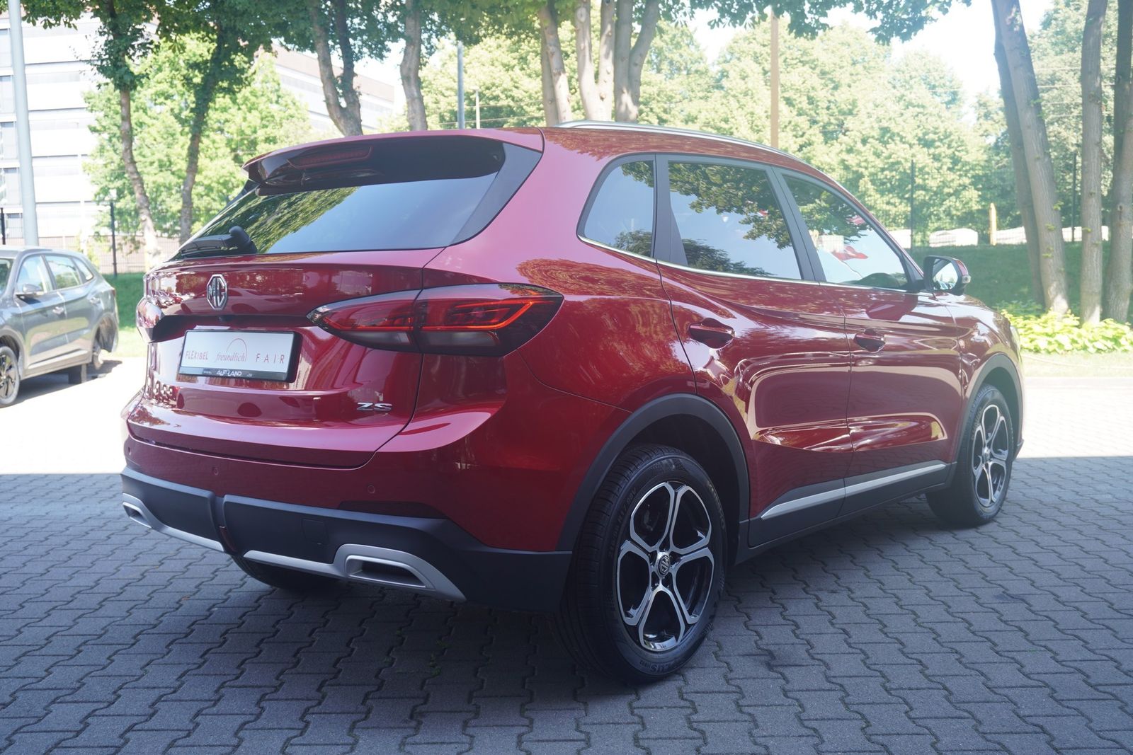 MG ZS