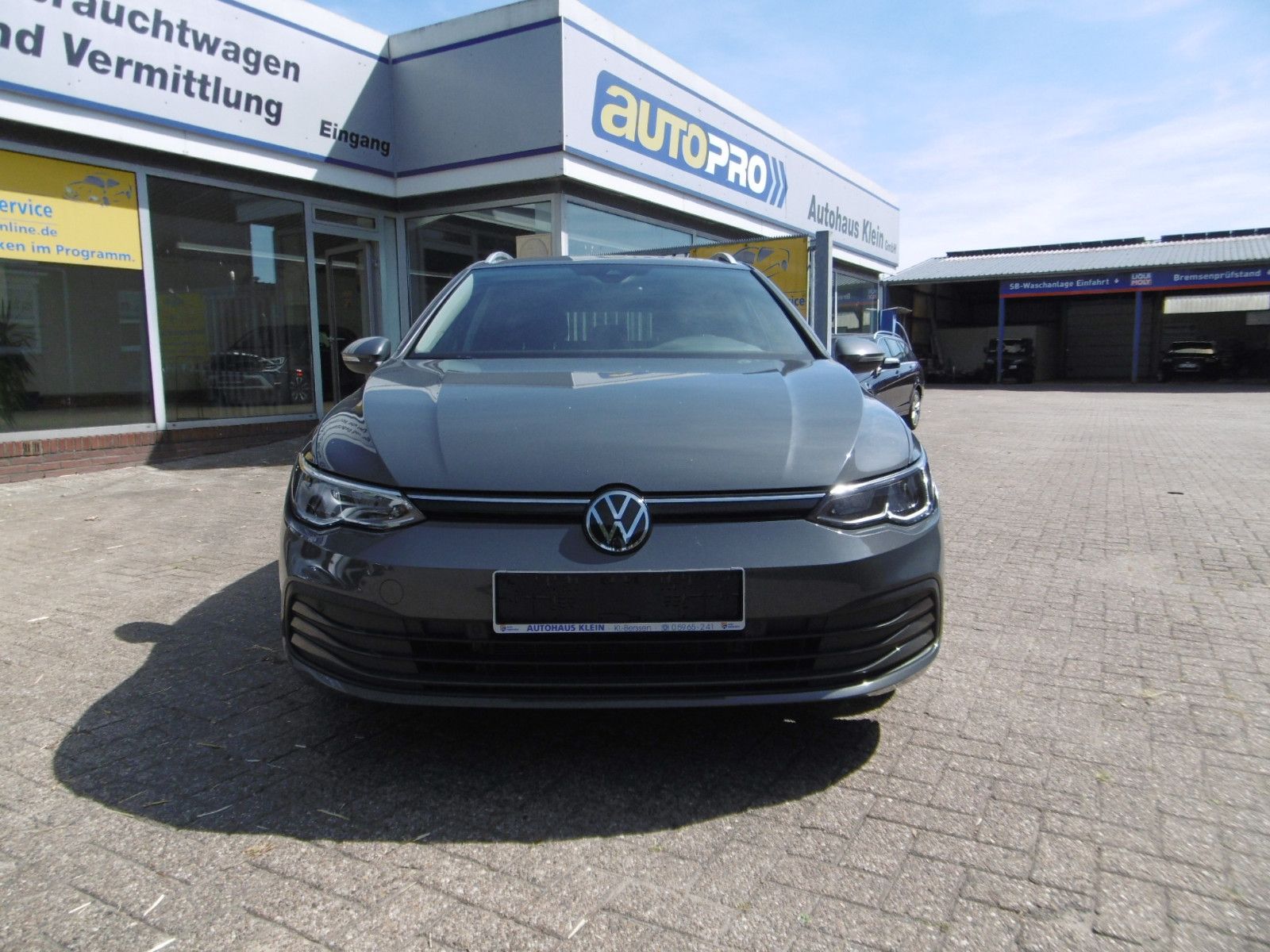 Volkswagen Golf VIII Variant Life DSG LED NAV AHK Kamera foto 3