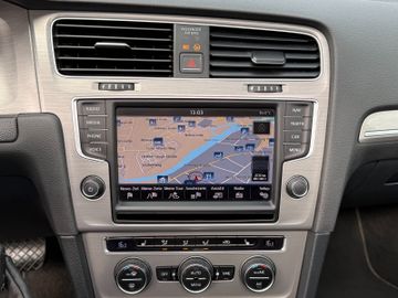 Volkswagen Golf - 11