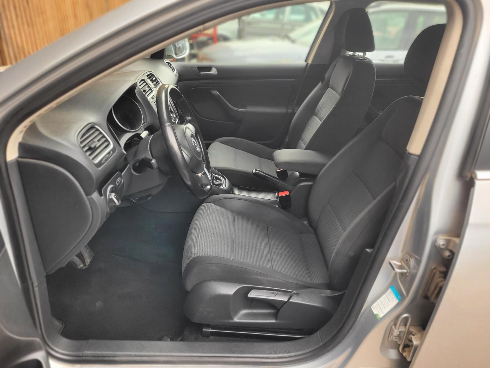 Volkswagen Golf 2011 — photo 16