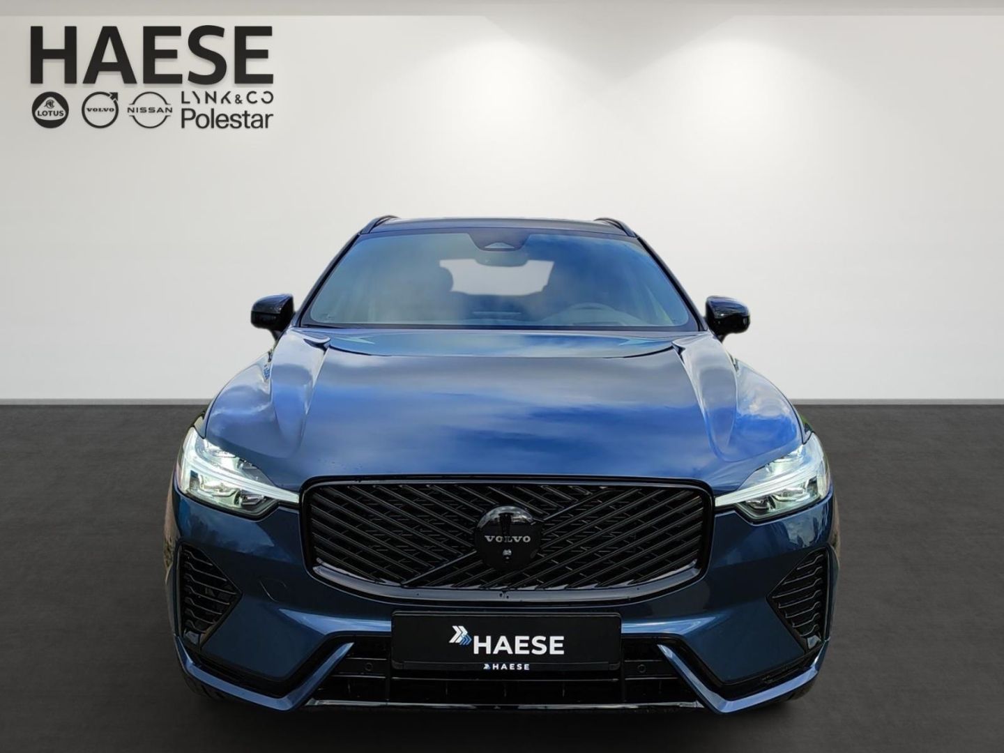Volvo XC60 Plus Black Edition Recharge Plug-In Hybrid  imagem 2