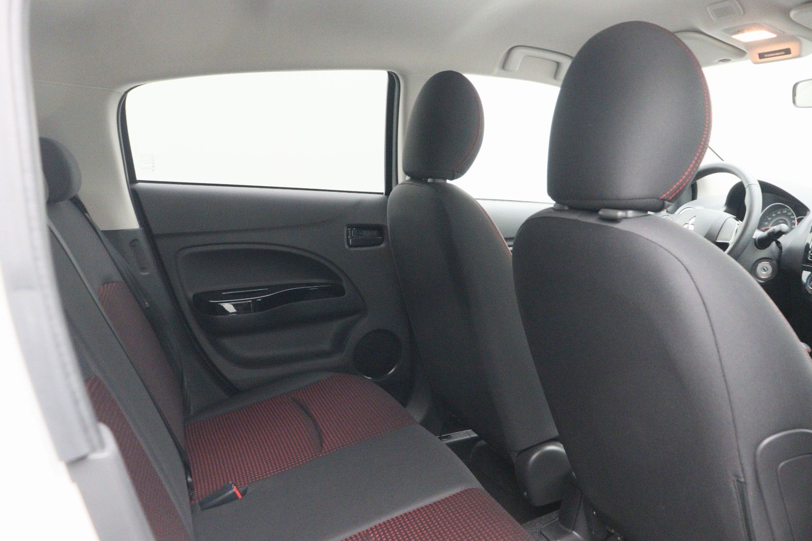 Fahrzeugabbildung Mitsubishi Space Star ACTIVE+ 1,2 l CVT AS&G