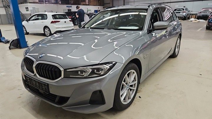 BMW 330e T xDrive ACC*AHK*WIDE*LED*CARPLAY*FACELIFT