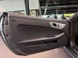 Mercedes-Benz SLC 180 Cabrio,Sport-Paket,Leder,PanoVario,AirSc - Mercedes-Benz SLC 180 mit Benzin-Antrieb: Automatik
