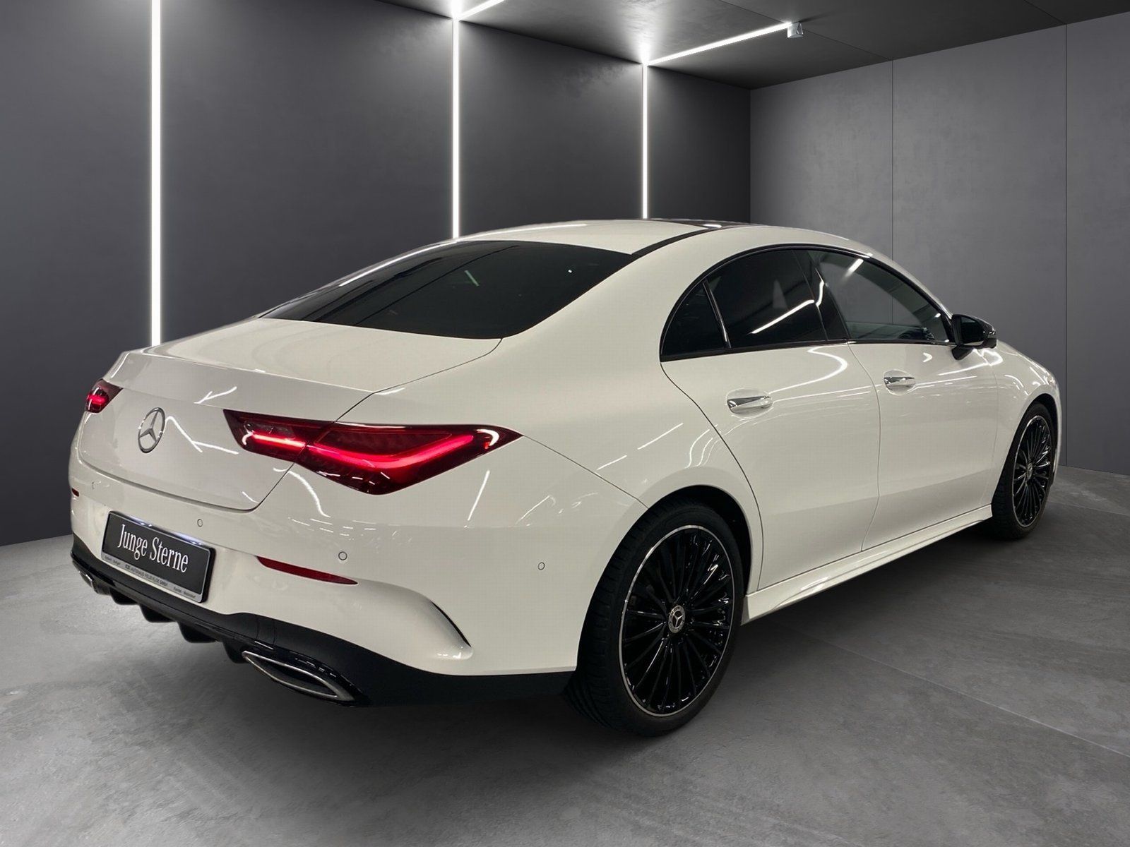 Fahrzeugabbildung Mercedes-Benz CLA 200 AMG*Pano*Burm*Distro*Night*360*MuliBeam*