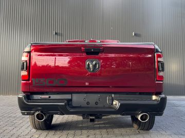 Dodge RAM - 8