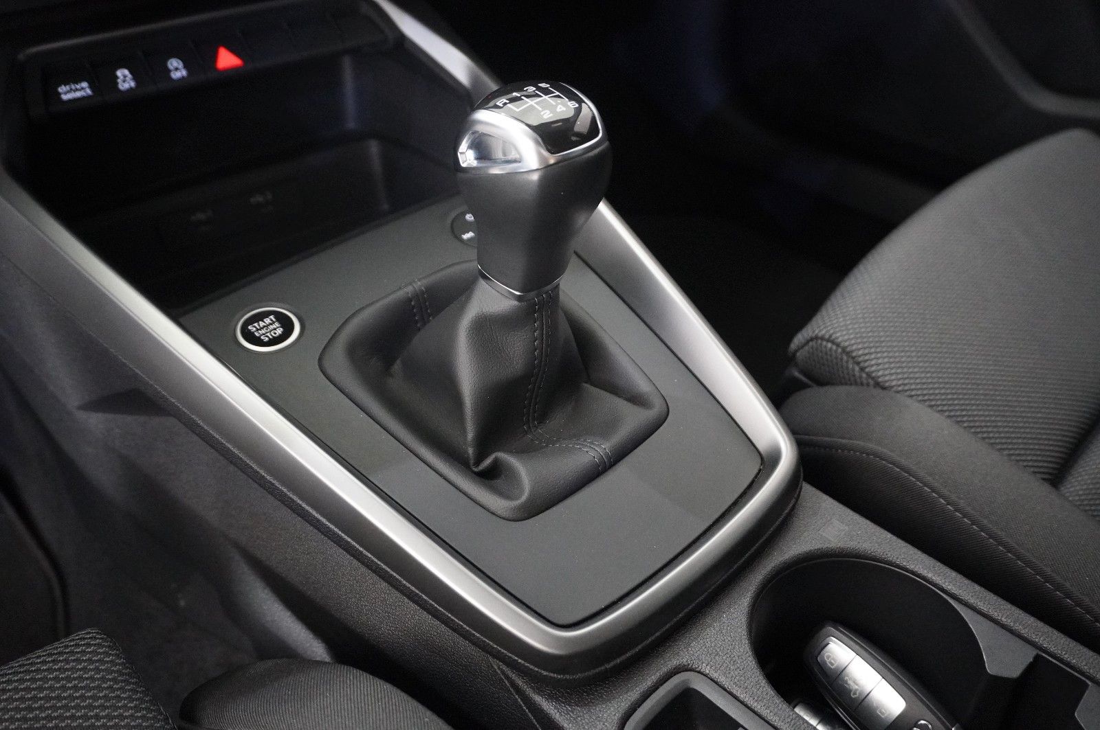 Fahrzeugabbildung Audi A3 Sportback 35 TFSI NAVI/LED/SHZ/VIRTU./TEMP.