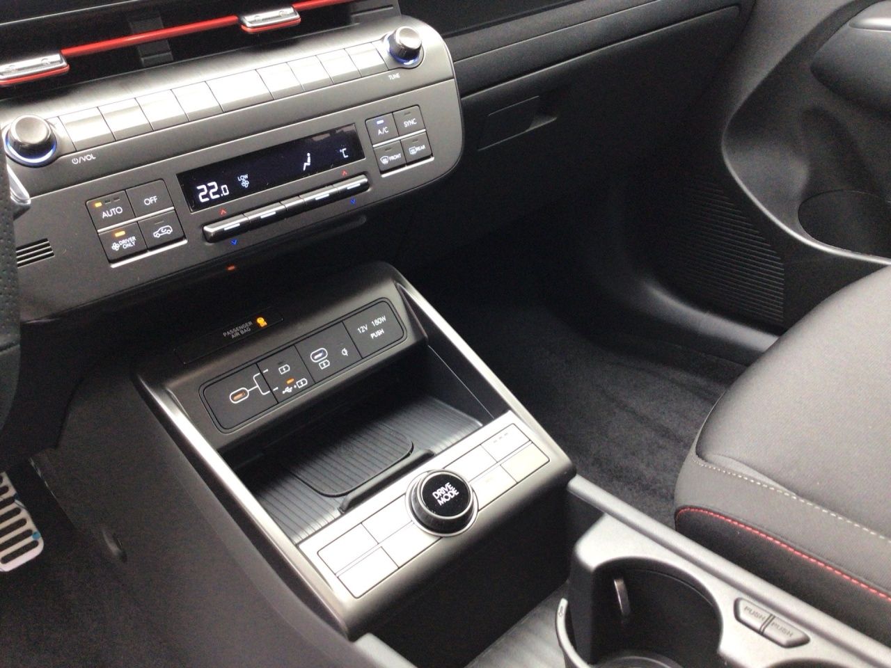 Fahrzeugabbildung Hyundai KONA N-LINE SHZ*LHZ*CARPLAY*USB*LM*