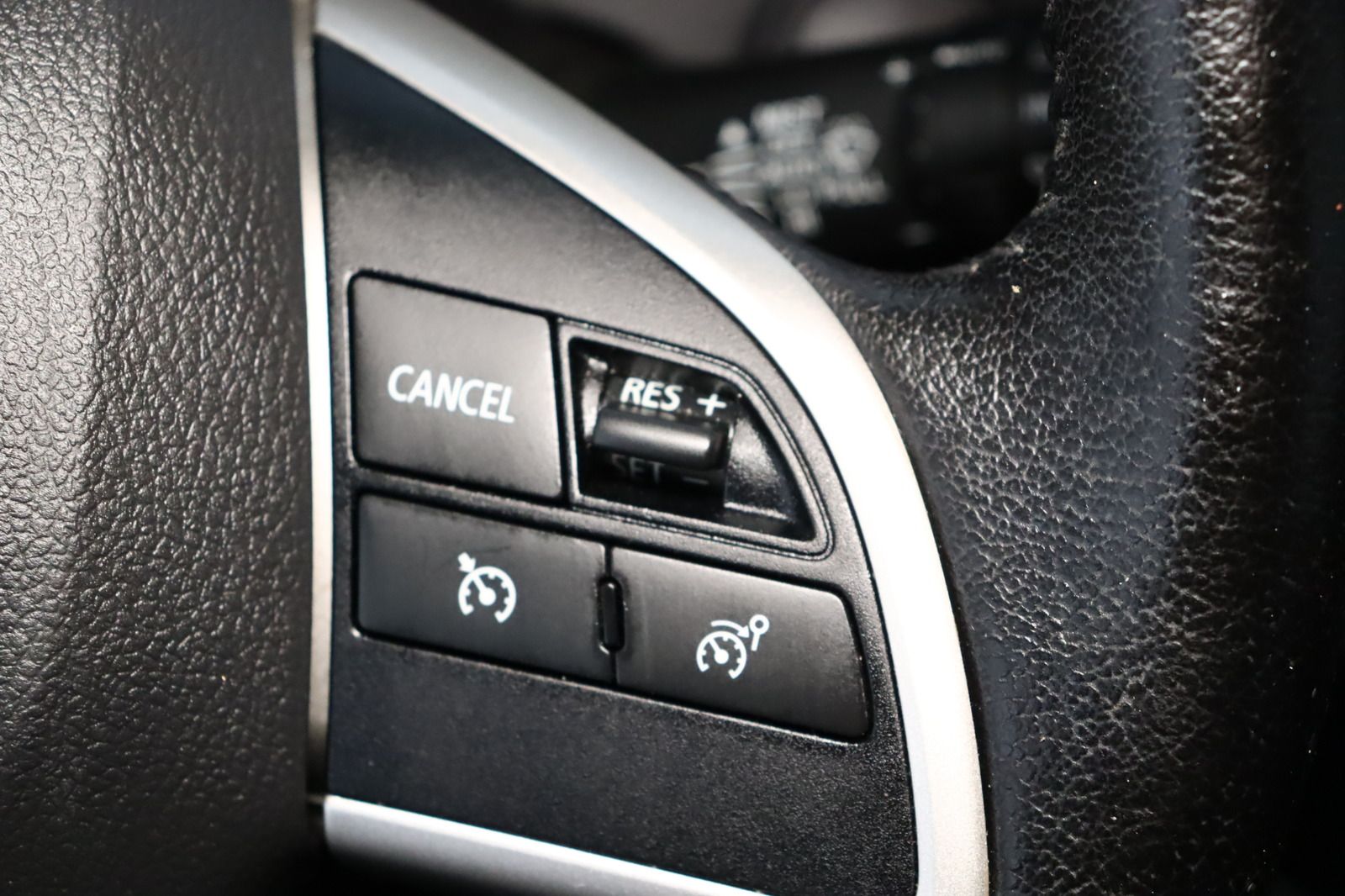 Fahrzeugabbildung Mitsubishi Outlander 2.2 DI-D Invite ClearTec 4WD