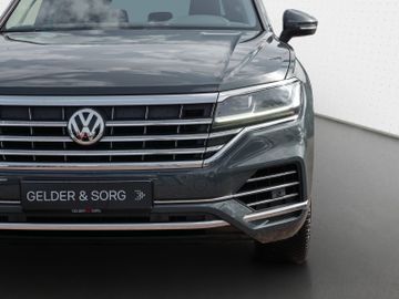 Volkswagen Touareg - 12