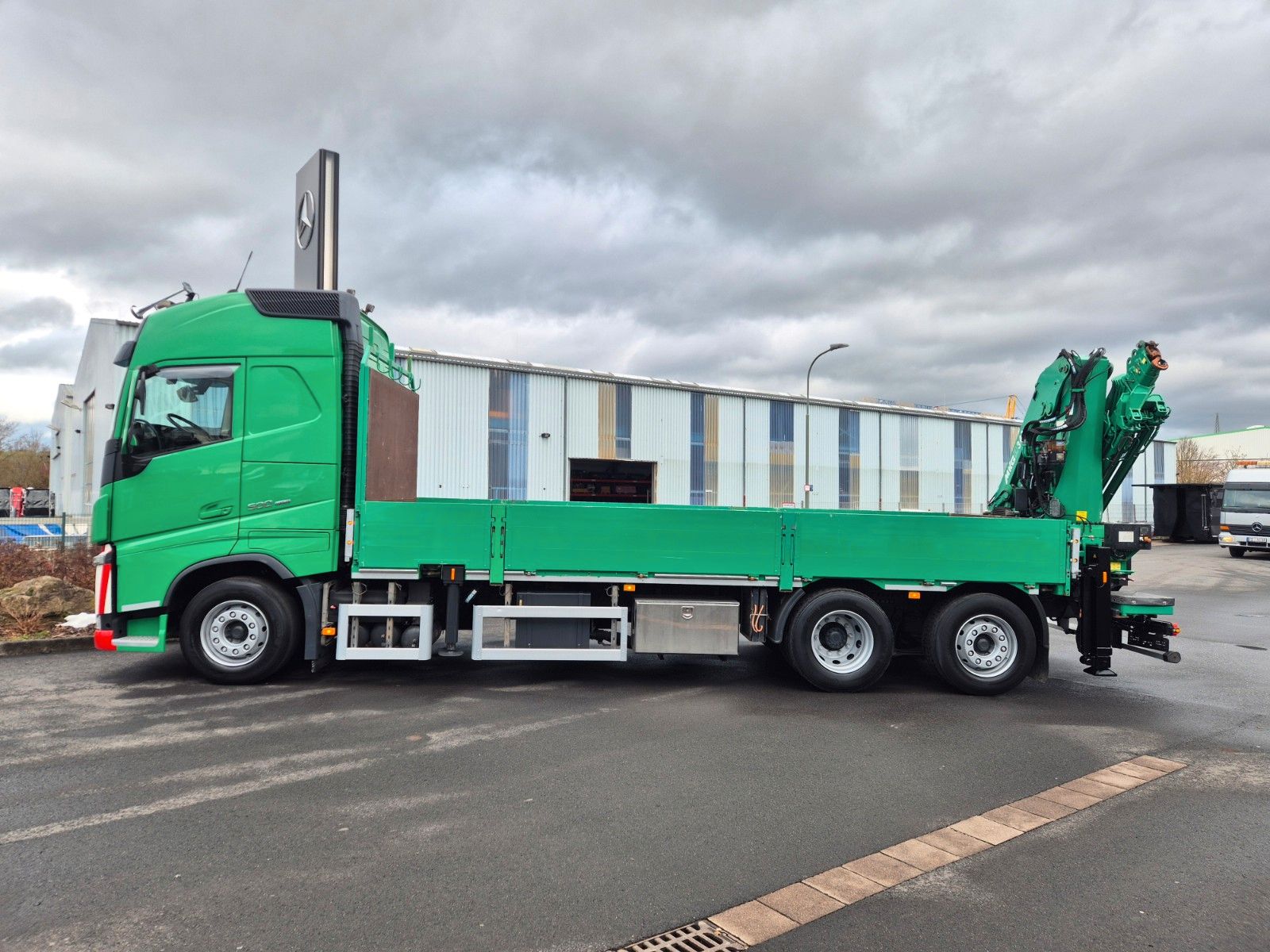 Fahrzeugabbildung Volvo FH 500 Heckkran MKG HLK341SHP Funk AHK
