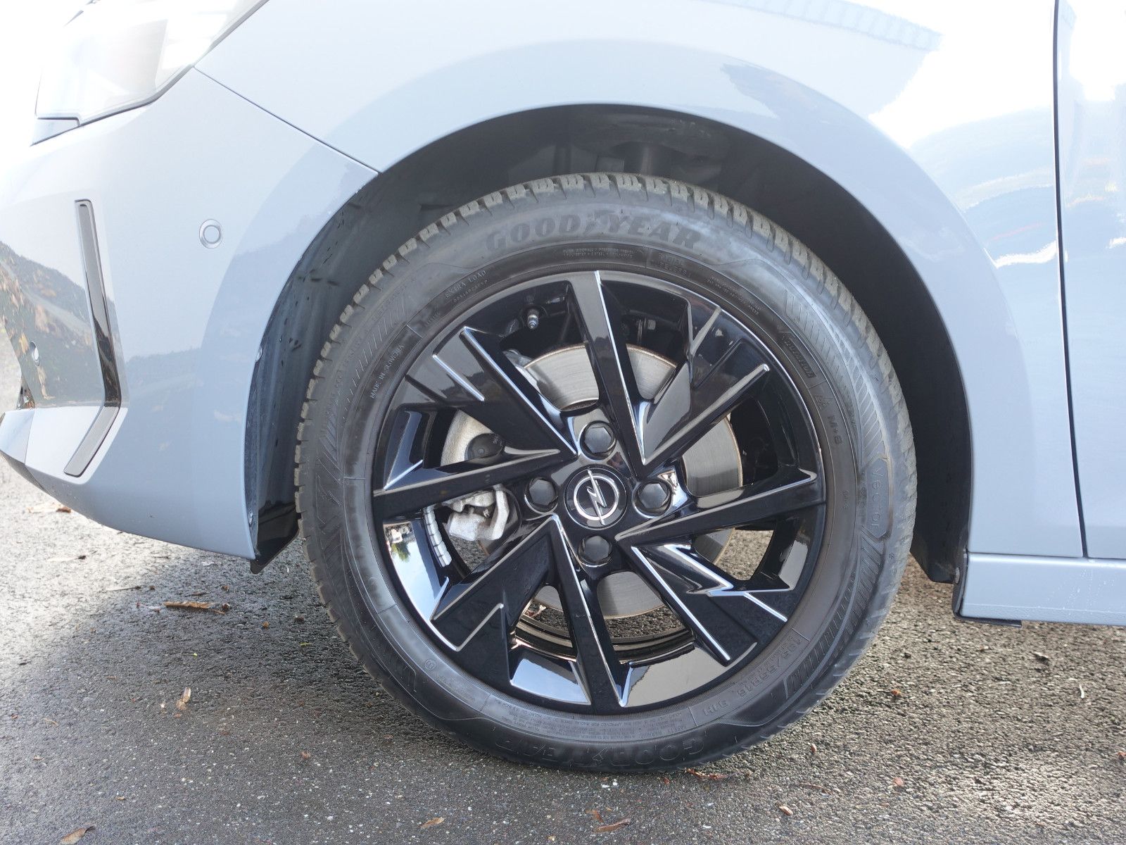 Fahrzeugabbildung Opel Corsa 1.2 Turbo GS Automatik Allwetter,LED,SHZ