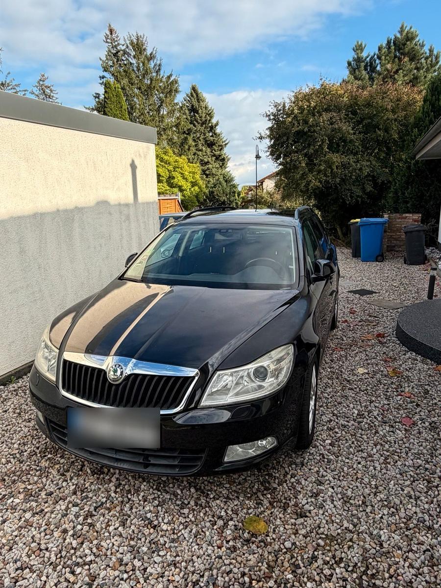Skoda Octavia 2009 — engine 105 HP (77kW)