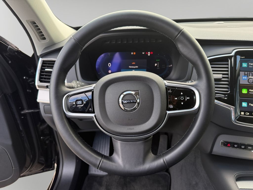 VOLVO XC90 T8 AWD Plug-in Hybrid Plus Dark AHK semi el VOLVO XC90 T8 AWD Plug-in Hybrid Plus Dark AHK semi el
