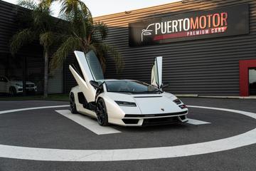 Lamborghini Countach 2023