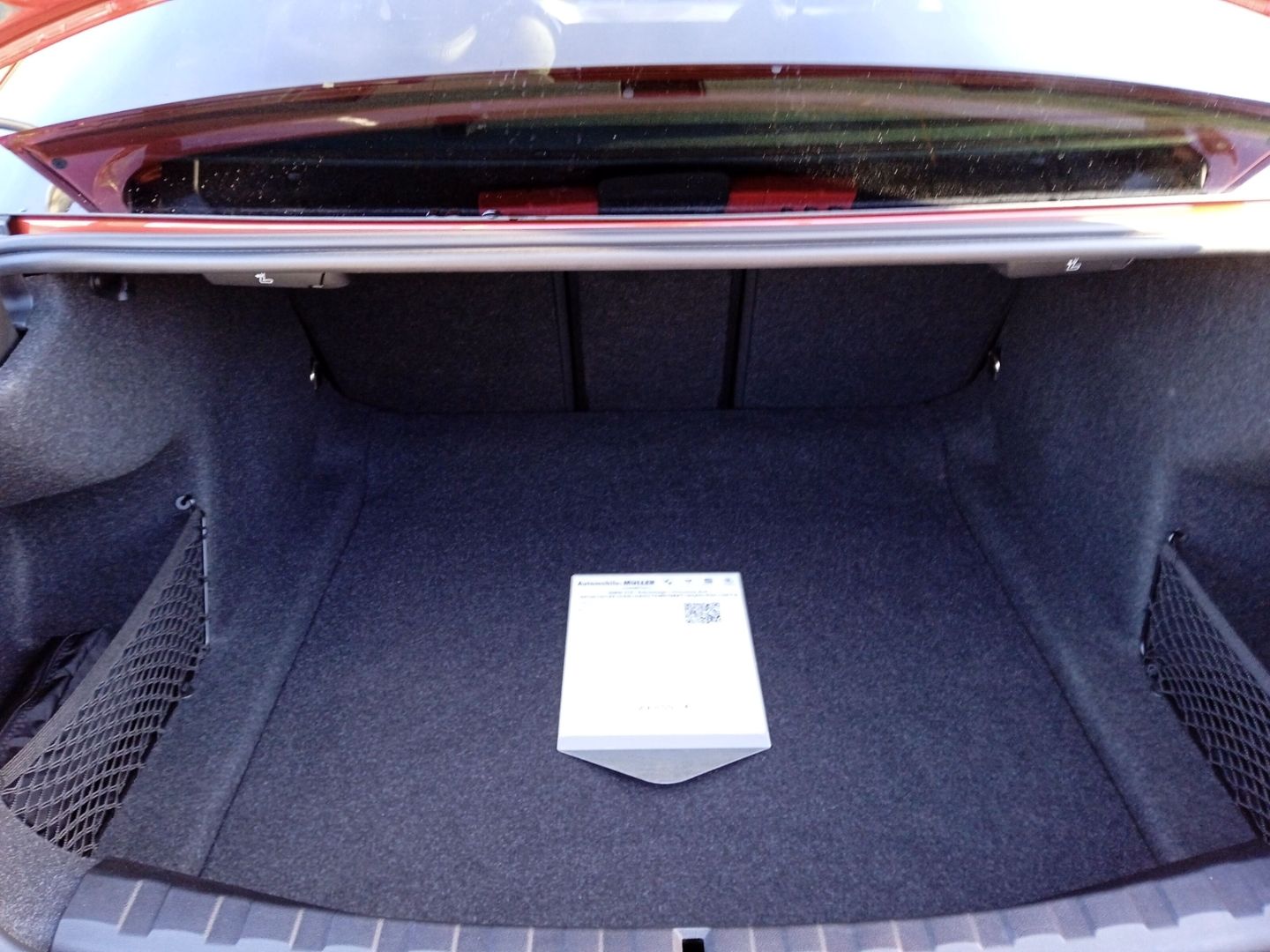 BMW 318 i Limousine Aut. SPORTSITZE+DAB+NAVI+TEMPOMA foto 11
