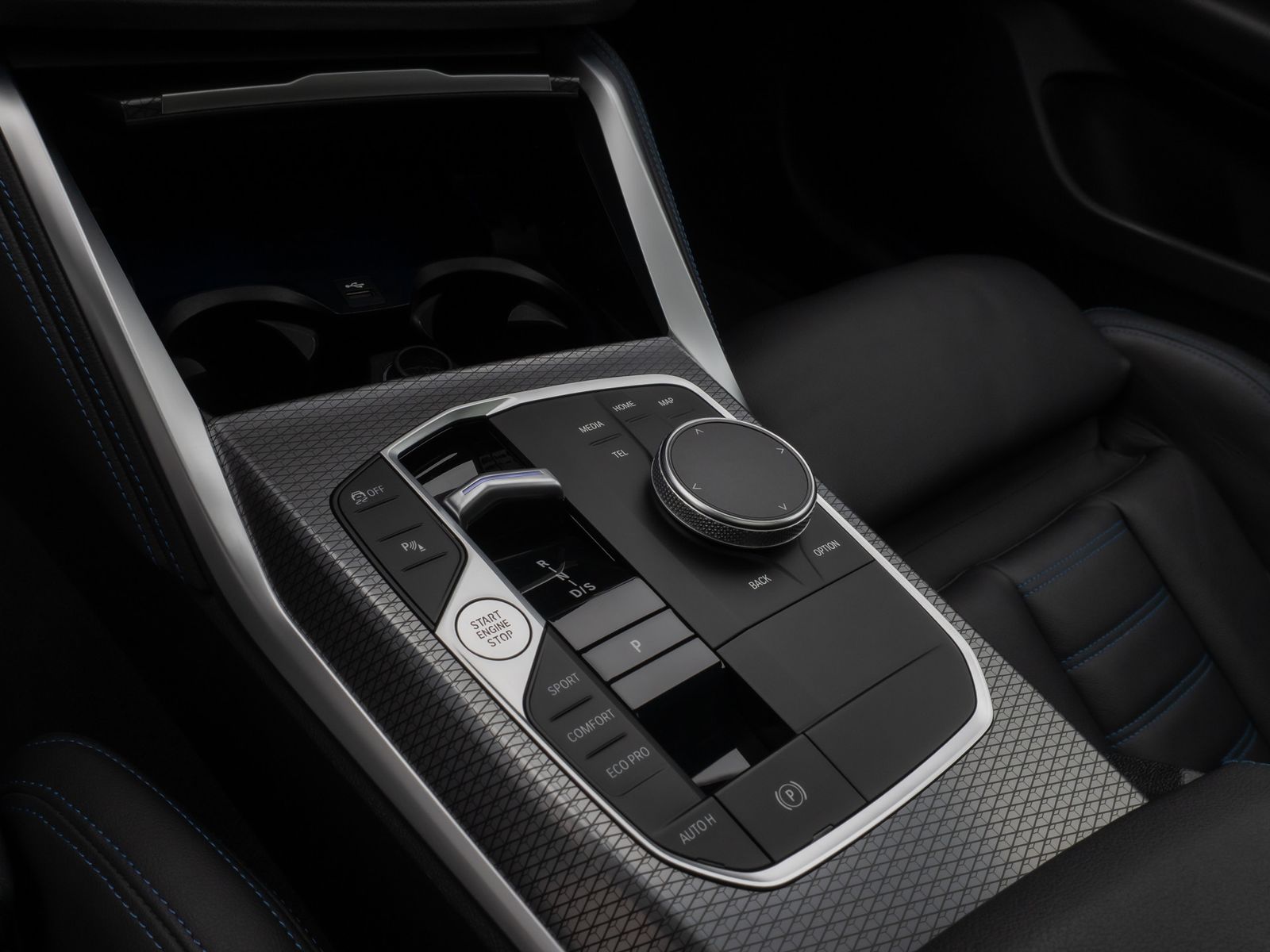Fahrzeugabbildung BMW M440i Gran Coupé Kamera Glasdach HUD DAB H/K 19"