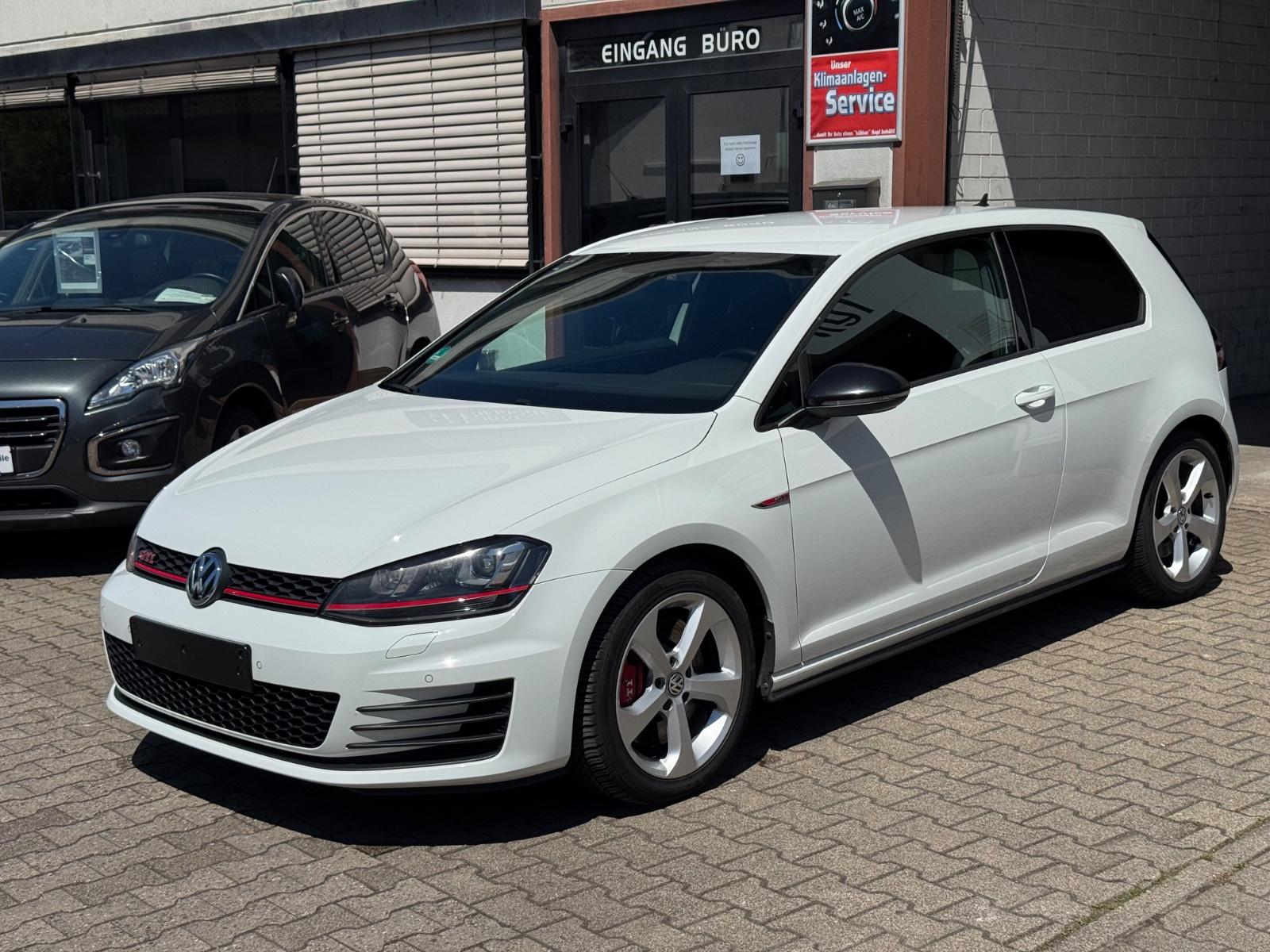 Volkswagen Golf VII GTI Performance | Automatik | Navi