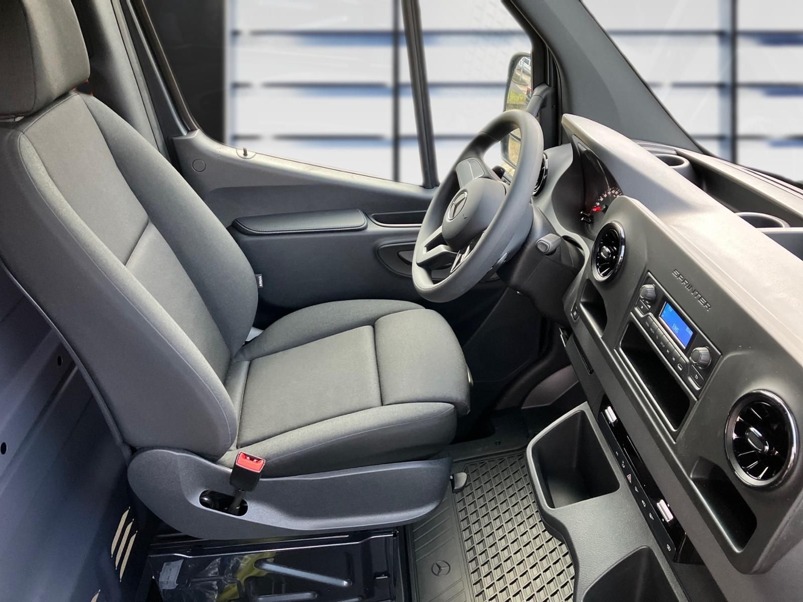 Fahrzeugabbildung Mercedes-Benz eSprinter 312 Sprinter Kasten L2H2 AUT DynLicht