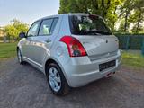 Suzuki Swift Lim 1.HAND --- TÜV NEU --- SITZHEIZUNG --- - Suzuki Swift Gebrauchtwagen in Berlin