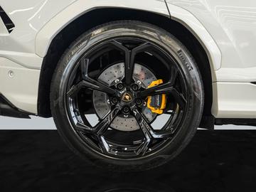 2018 Lamborghini URUS — миниатюра 12