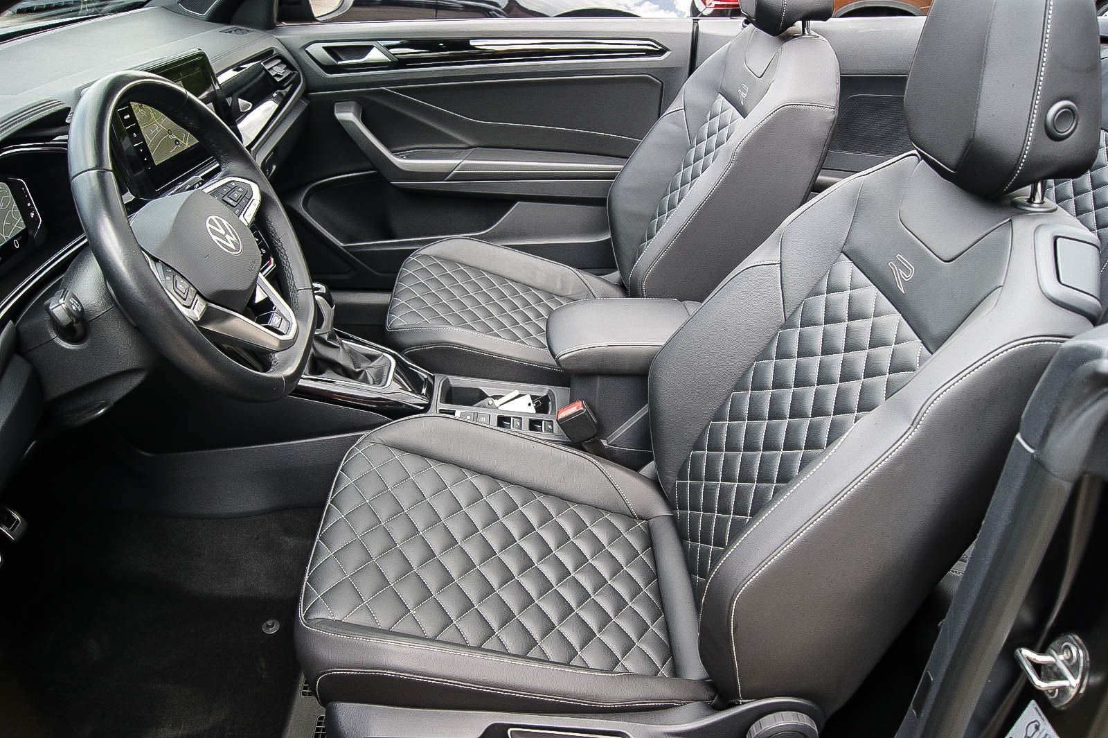 Fahrzeugabbildung Volkswagen T-Roc Cabriolet R-Line Edition Black limited 999