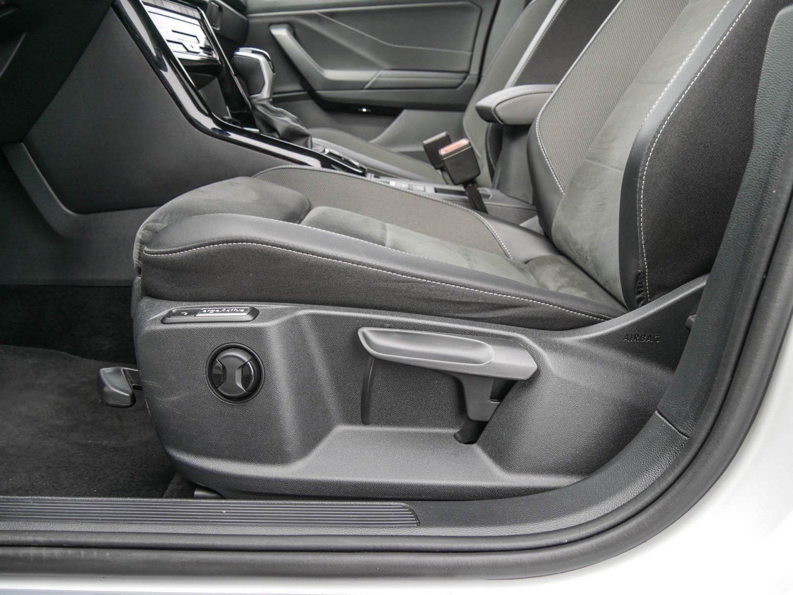 Volkswagen T-Roc - Bild 16