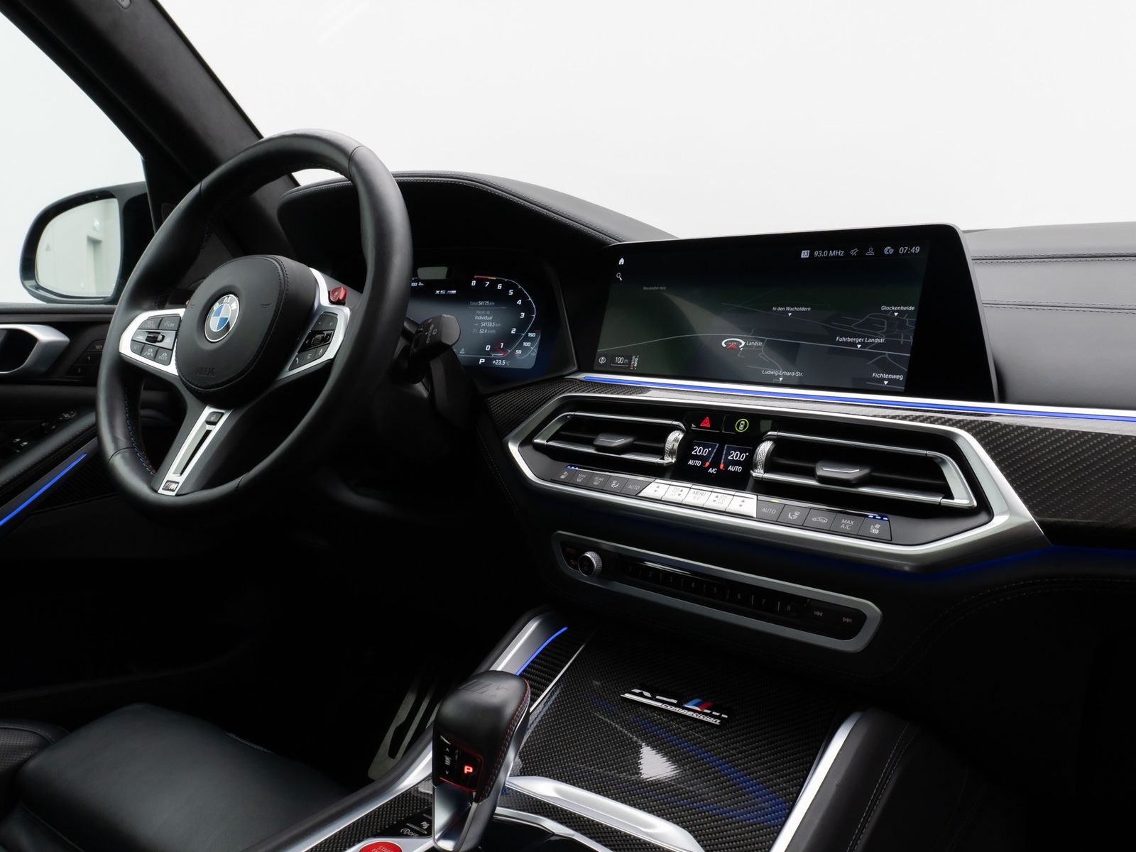 Fahrzeugabbildung BMW X5 M Competition Panorama Laser 360°DAB DisplKey