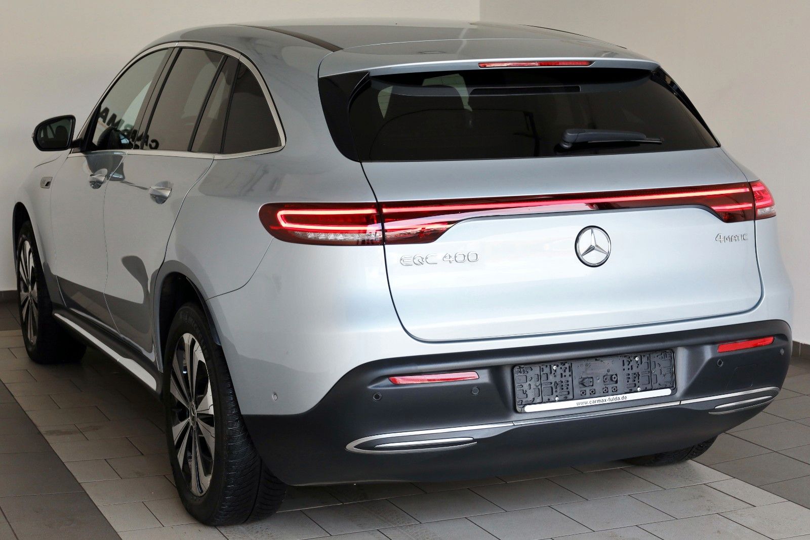 Fahrzeugabbildung Mercedes-Benz EQC 400 4M,Leder,Navi,LED,SH,Kamera,ACC,Keyless