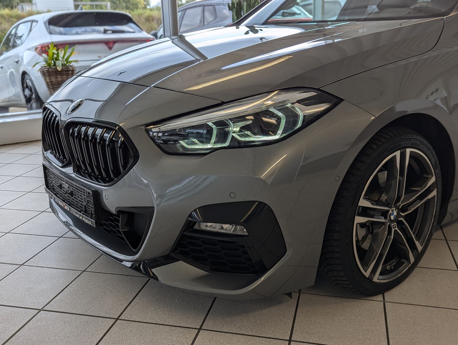 BMW 218 Gran Tourer i M-Sport Pano LED-adaptiv Cam - Image 9