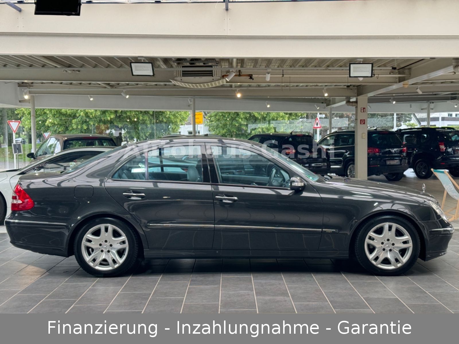 Fahrzeugabbildung Mercedes-Benz E-270 CDI*Avantgarde*Automatik*Navi*AHK*PDC