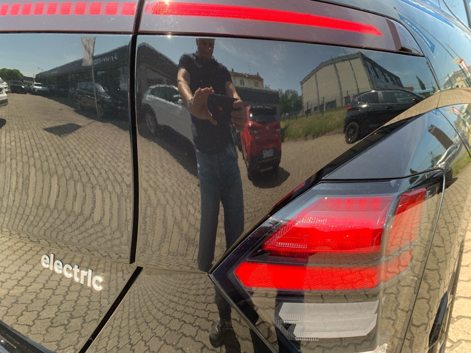 Fahrzeugabbildung Hyundai KONA Prime Elektro 65,4 kWh el.SD Leder