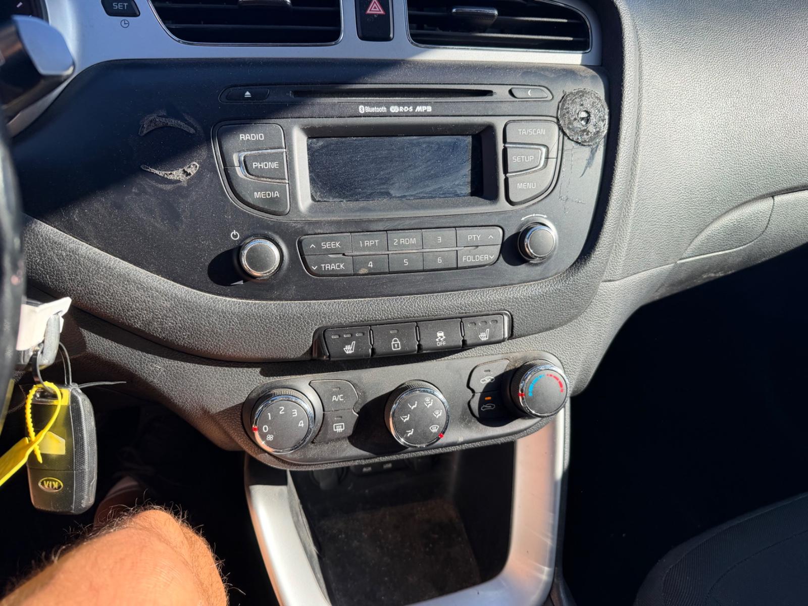 Kia cee'd 2013 — photo 13