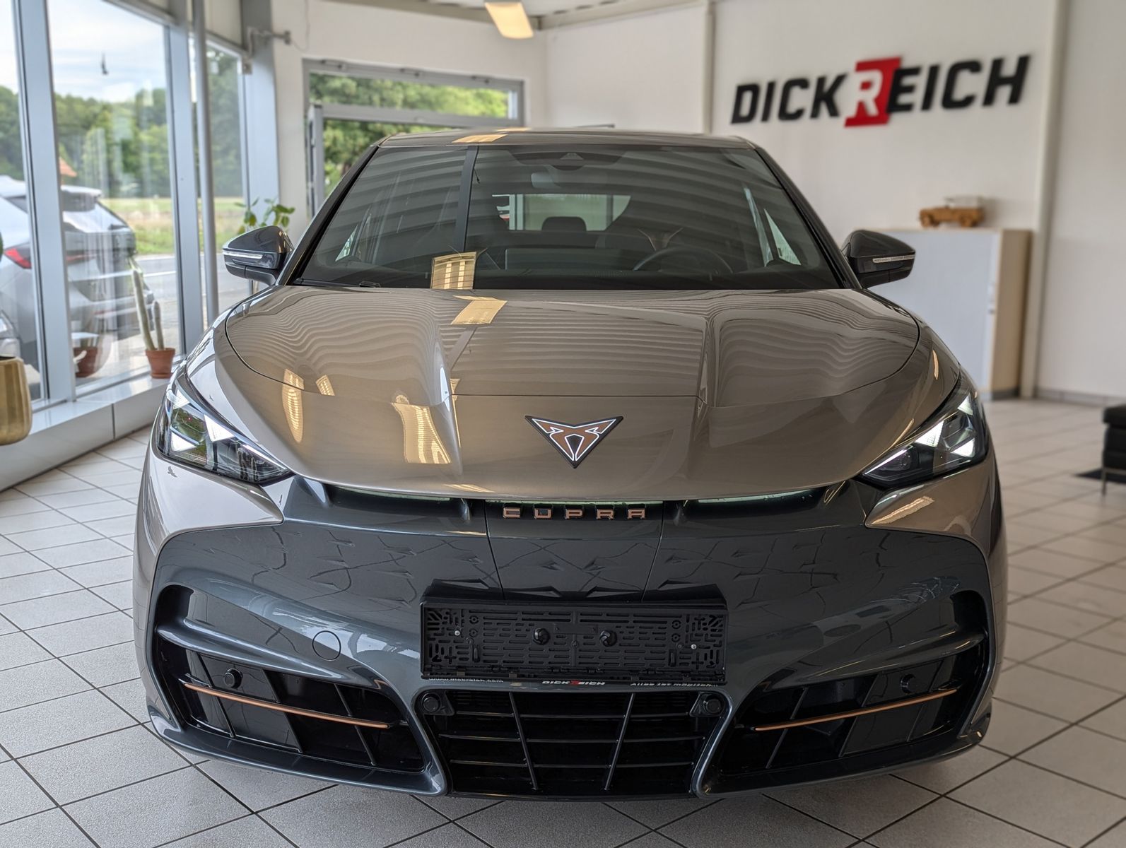 CUPRA Tavascan 210 kW Endura Drive-Pack 82kwh Navi-15" - Image 2