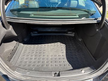 Mercedes E 220 - 11