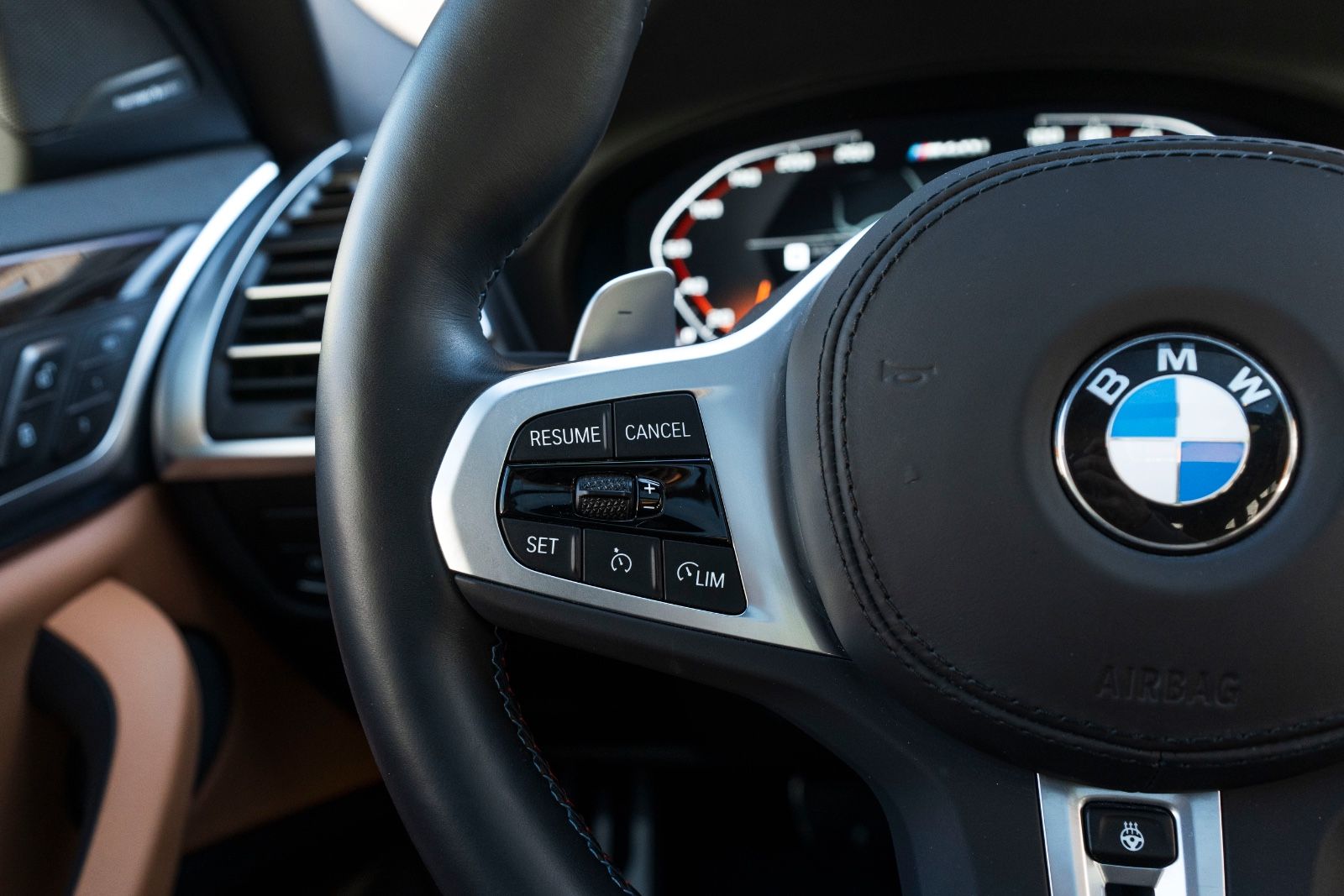 Fahrzeugabbildung BMW X4 M40i M-SPORT HUD H&K 360° CARPLAY LED