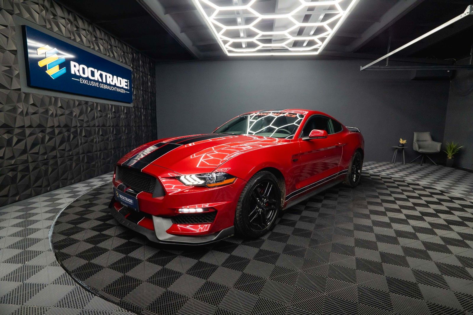 Fahrzeugabbildung Ford Mustang Shelby Coupe GT 350 Package Dark Horse
