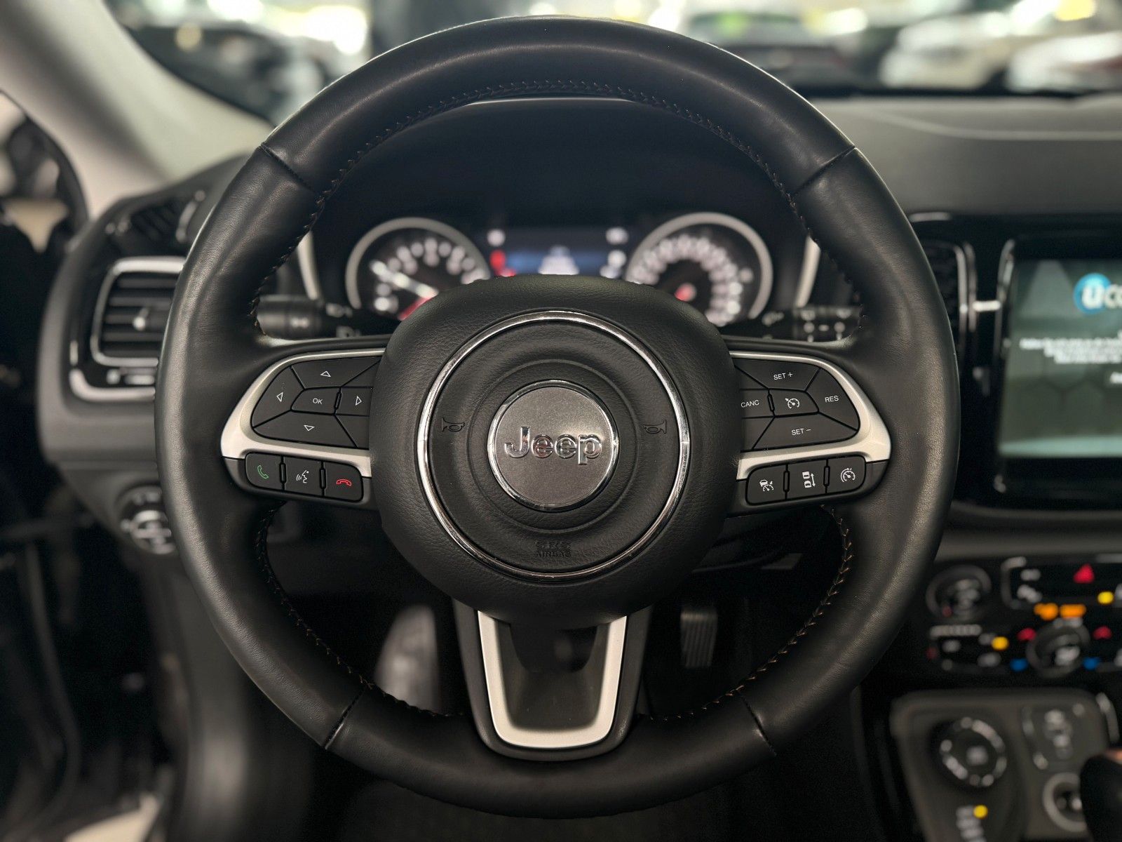 Fahrzeugabbildung Jeep Compass 1.4T Limited 4WD "Premium- + Sicht-Paket