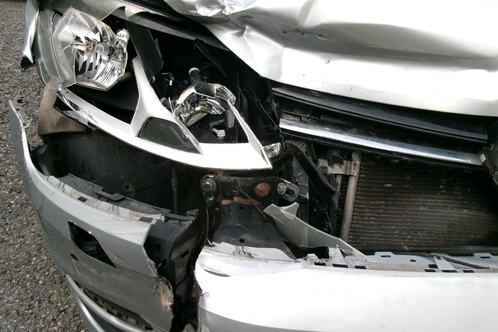 Volkswagen Golf 2014 — engine 1.598 cm³, 105 HP (77kW)