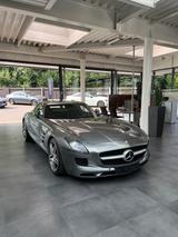 Mercedes-Benz SLS AMG 6.2 V8 Carbon Interieur, Leder schwarz - Mercedes-Benz SLS AMG: Coupé