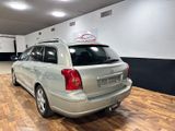 Toyota Avensis Kombi 2.2 D-CAT Executive - Toyota Avensis aus 2005 mit Diesel-Antrieb