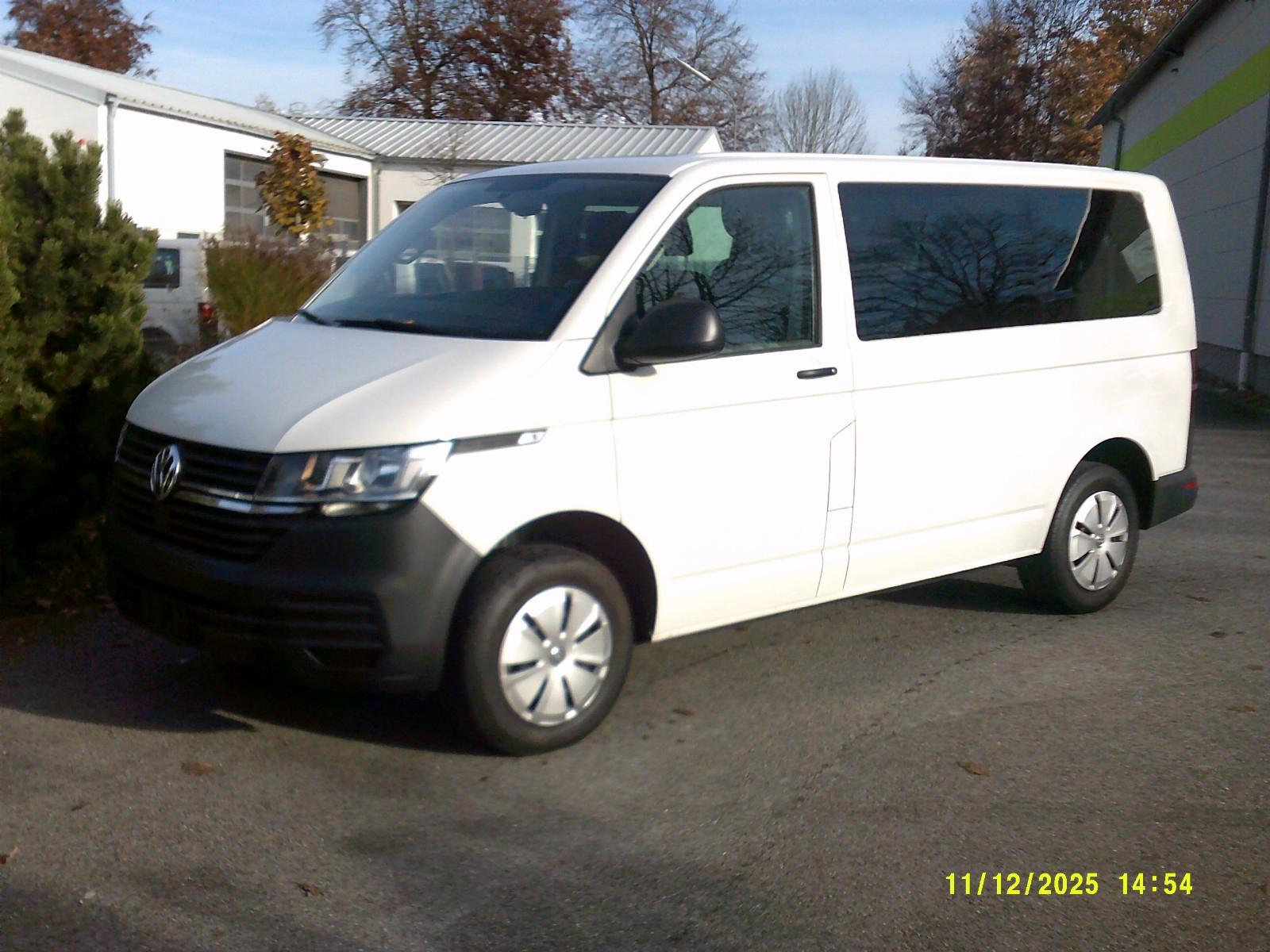 Volkswagen T6 Kombi T6.1  9-Sitzer-Stoff   1. Hand Navi / Klima