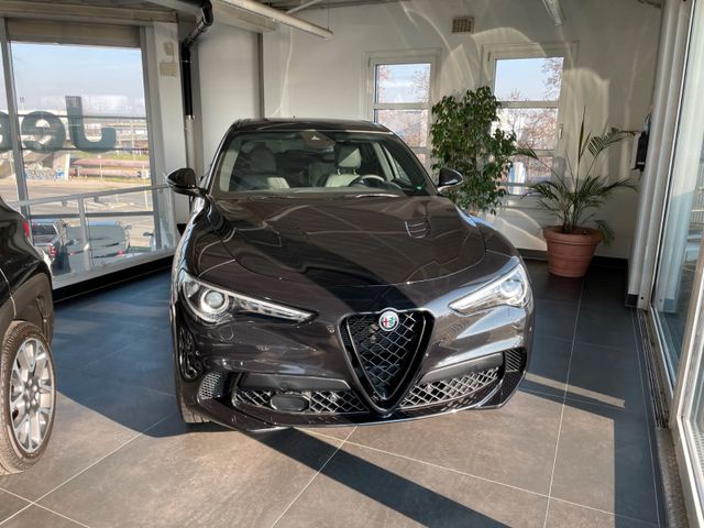 Alfa Romeo Stelvio Quadrifoglio  Glasschiebeda.+21″LM-Felge