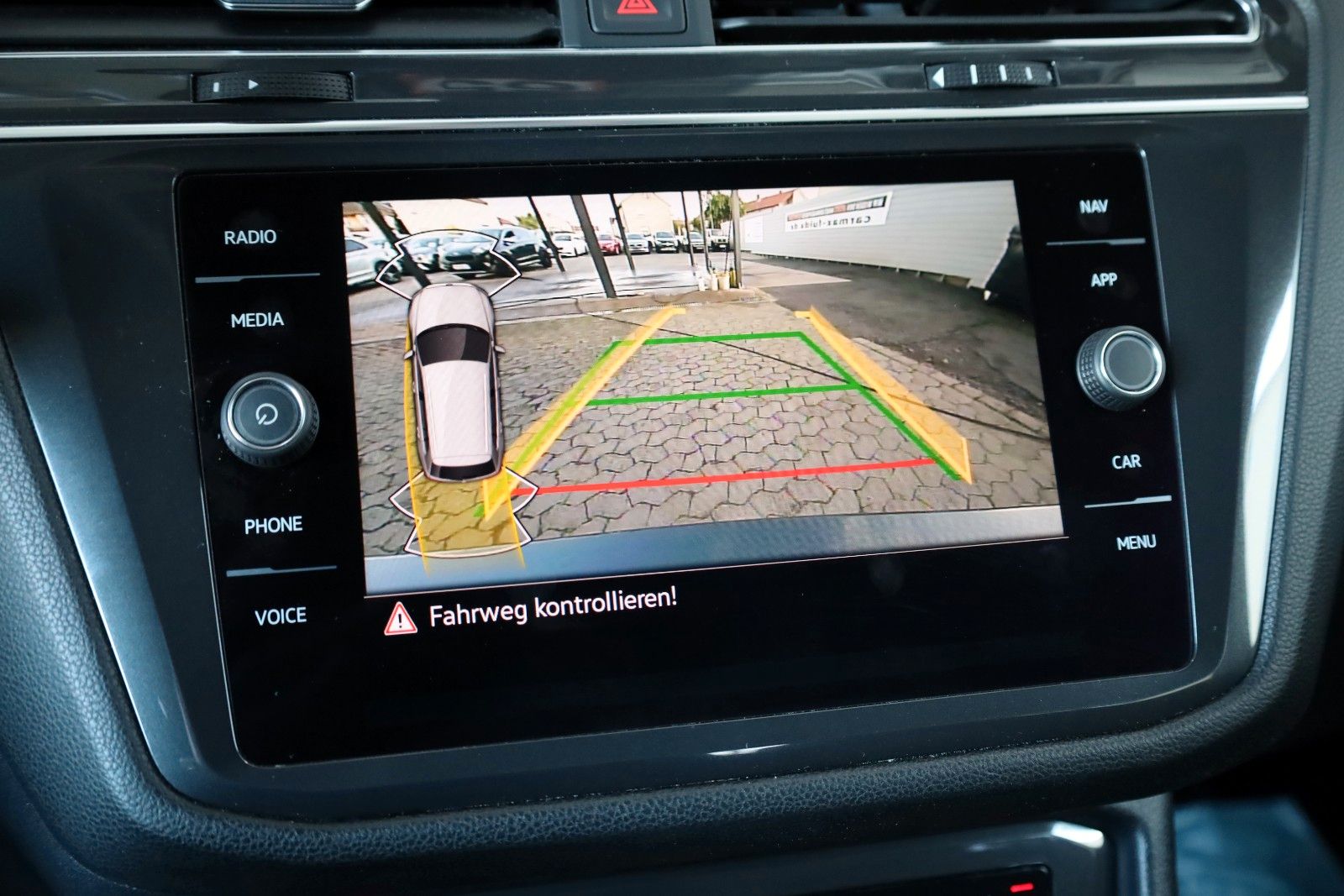 Fahrzeugabbildung Volkswagen Tiguan Allspace Move 4Motion,Navi,LED,Kamera,ACC