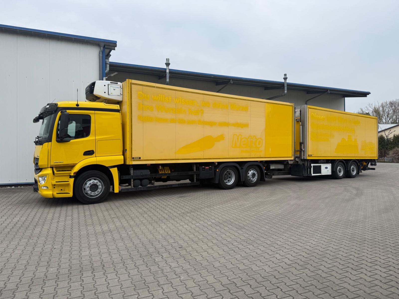 Mercedes-Benz 2540 LL 6x2/4 Kühlkoffer 8.2m LBW 2,5t  Carrier