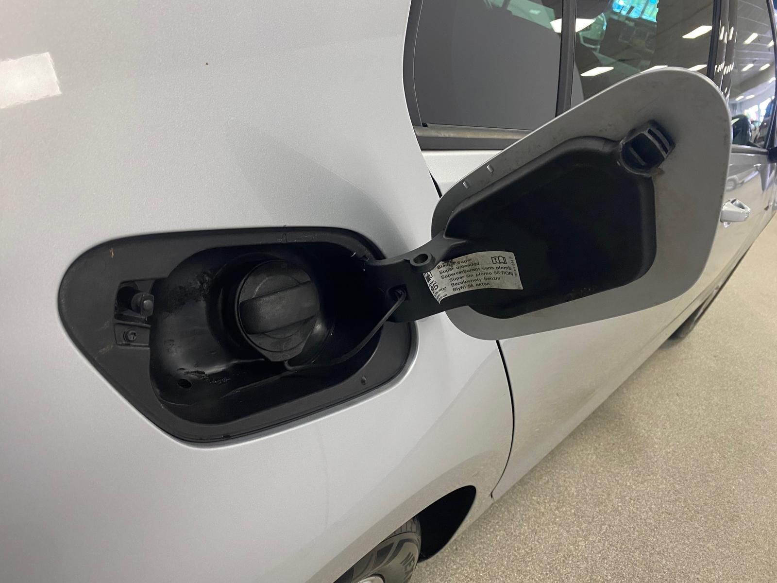 Fahrzeugabbildung Volkswagen Golf 1.2 TSI Lounge BMT+ PDC V&H+SITZHEIZ+KLIMA+