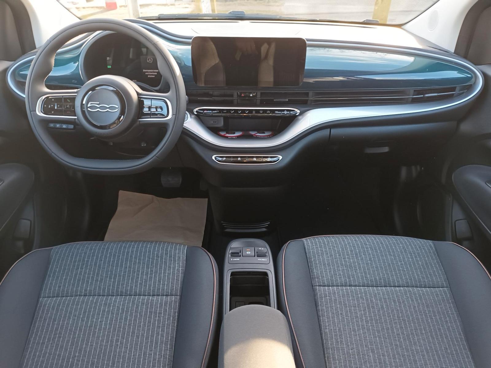 Fiat 500e Icon Tempomat*Digitales Display*Kamera*K...