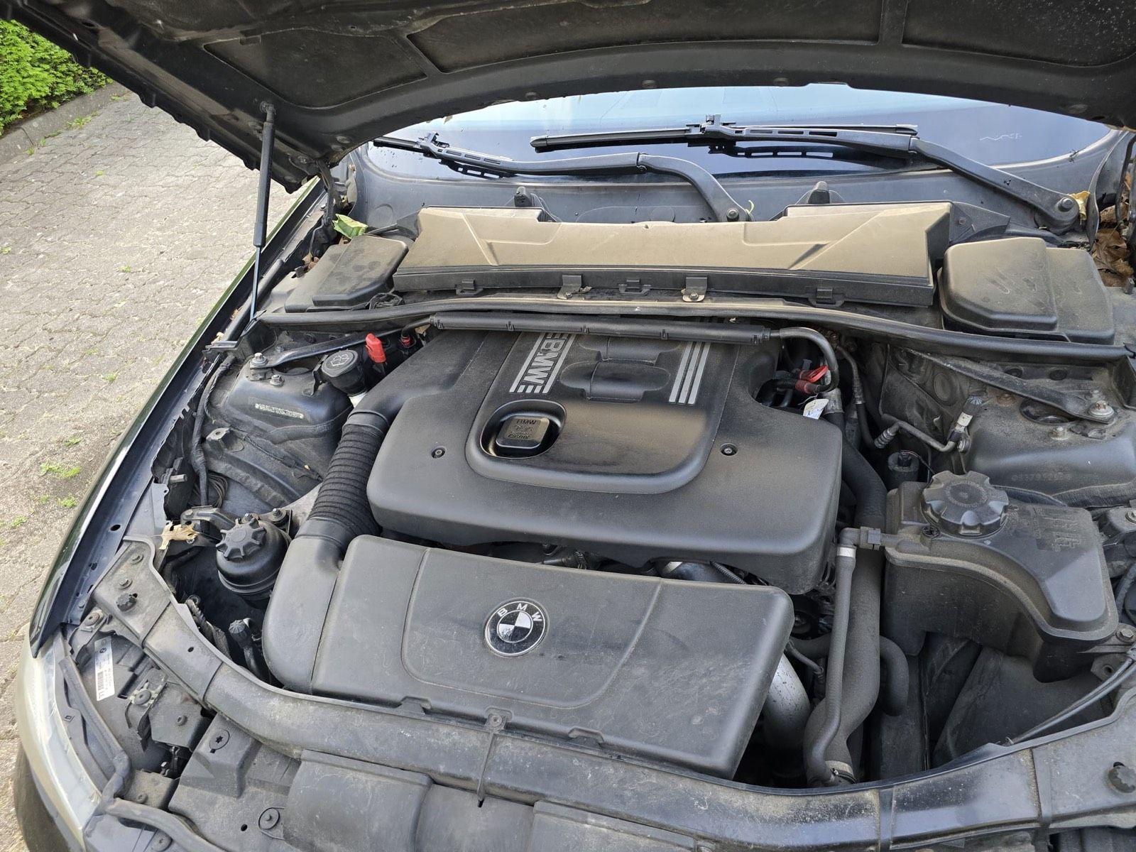 BMW 320 2005 — photo 14