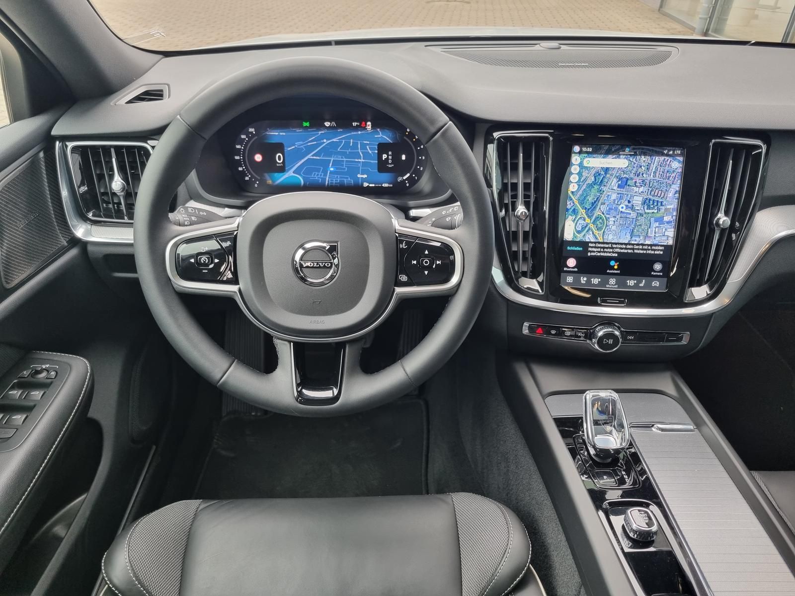 Fahrzeugabbildung Volvo V60 B4 Diesel Plus Dark 'Standheizung'